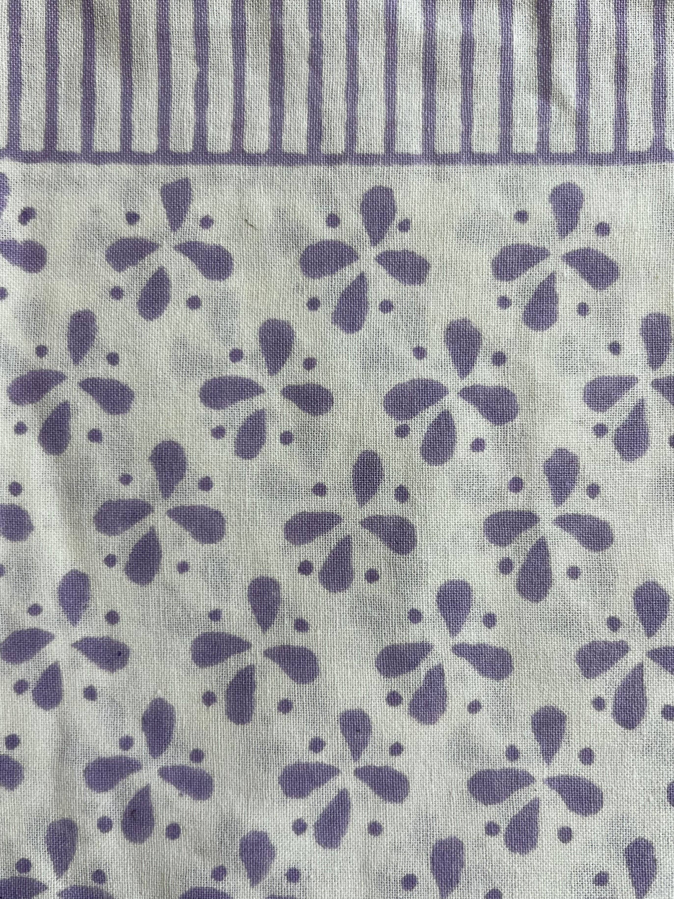 Petals Tablecloth in Lilac - 44" x 44"